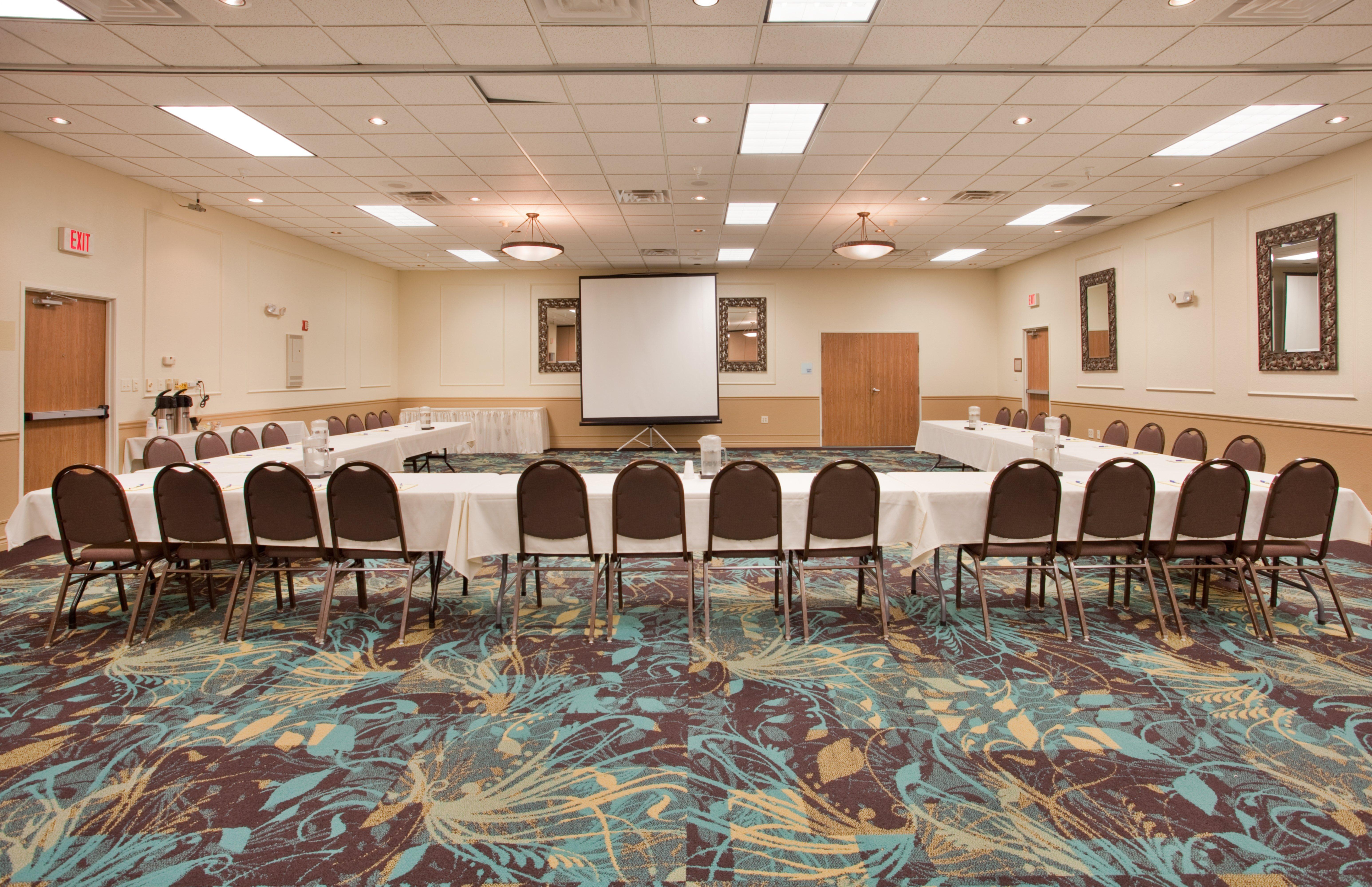 Holiday Inn Express Hotel & Suites Beatrice By Ihg Exterior foto