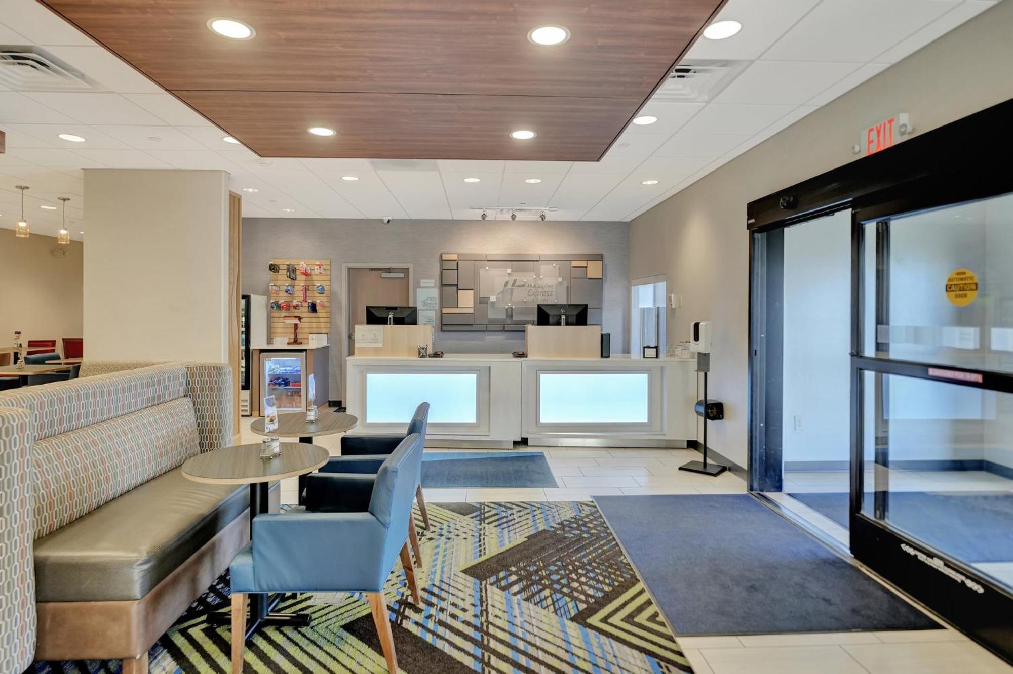 Holiday Inn Express Hotel & Suites Beatrice By Ihg Exterior foto