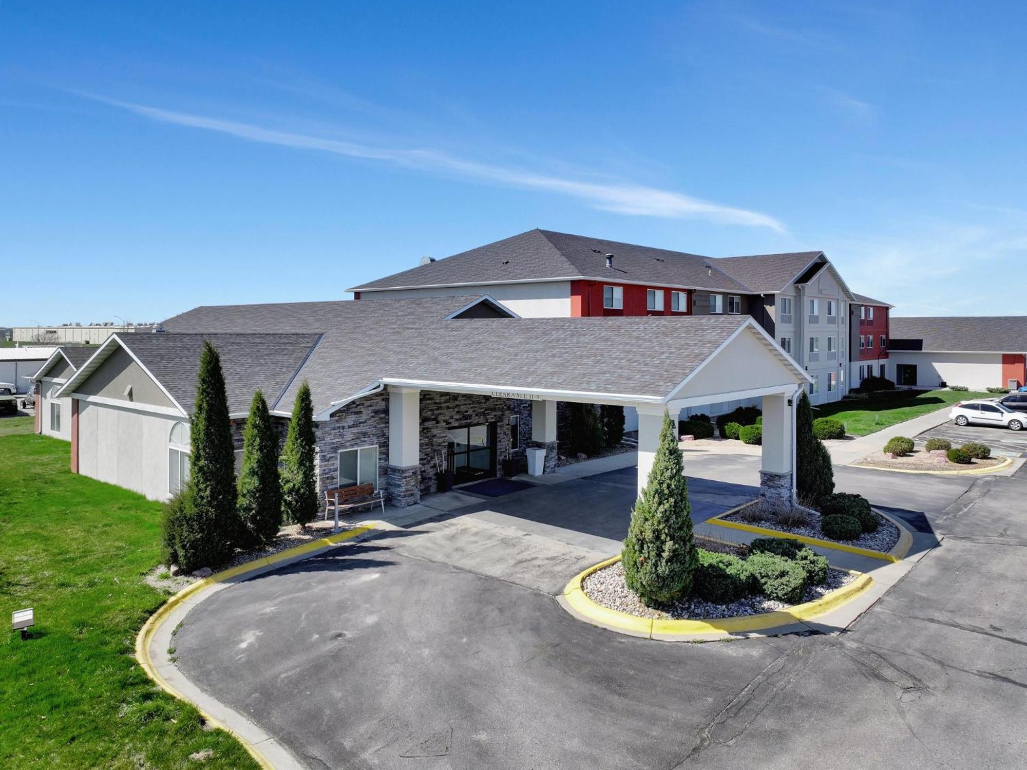 Holiday Inn Express Hotel & Suites Beatrice By Ihg Exterior foto